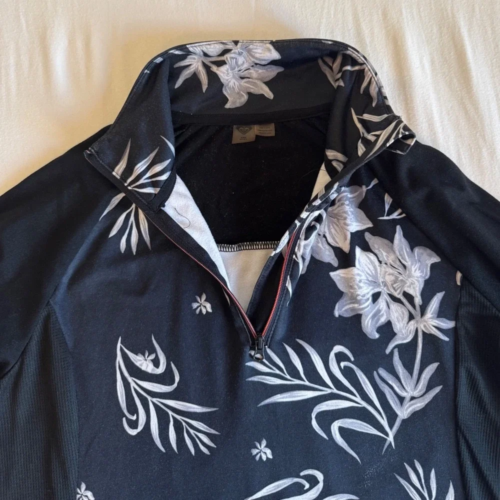 Roxy sz M Womens Black Floral Swim Rash Sun Gaurd Beach Outdoor Travel Vacation